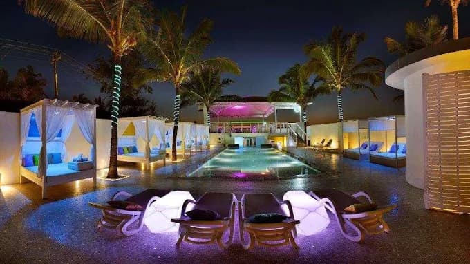 SUPER DELUXE POOL VIEW
