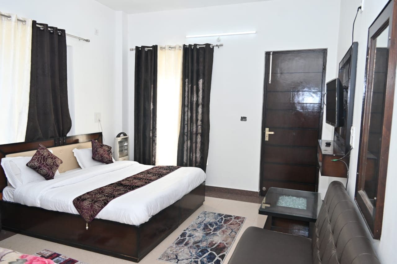 Double Bedded Rooms (AC Room)