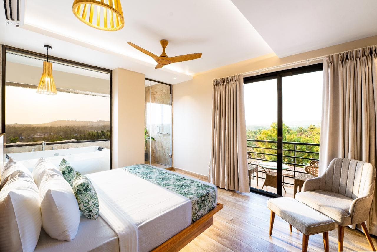 Sunset View Jacuzzi Suite