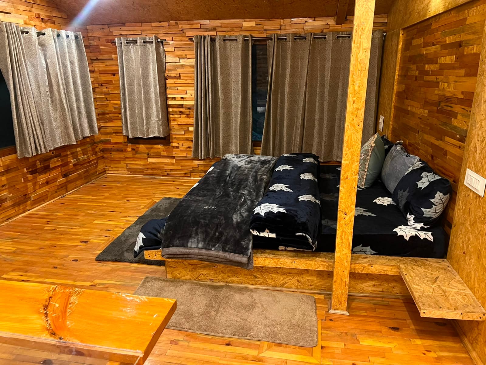 Mountain View Wooden Room