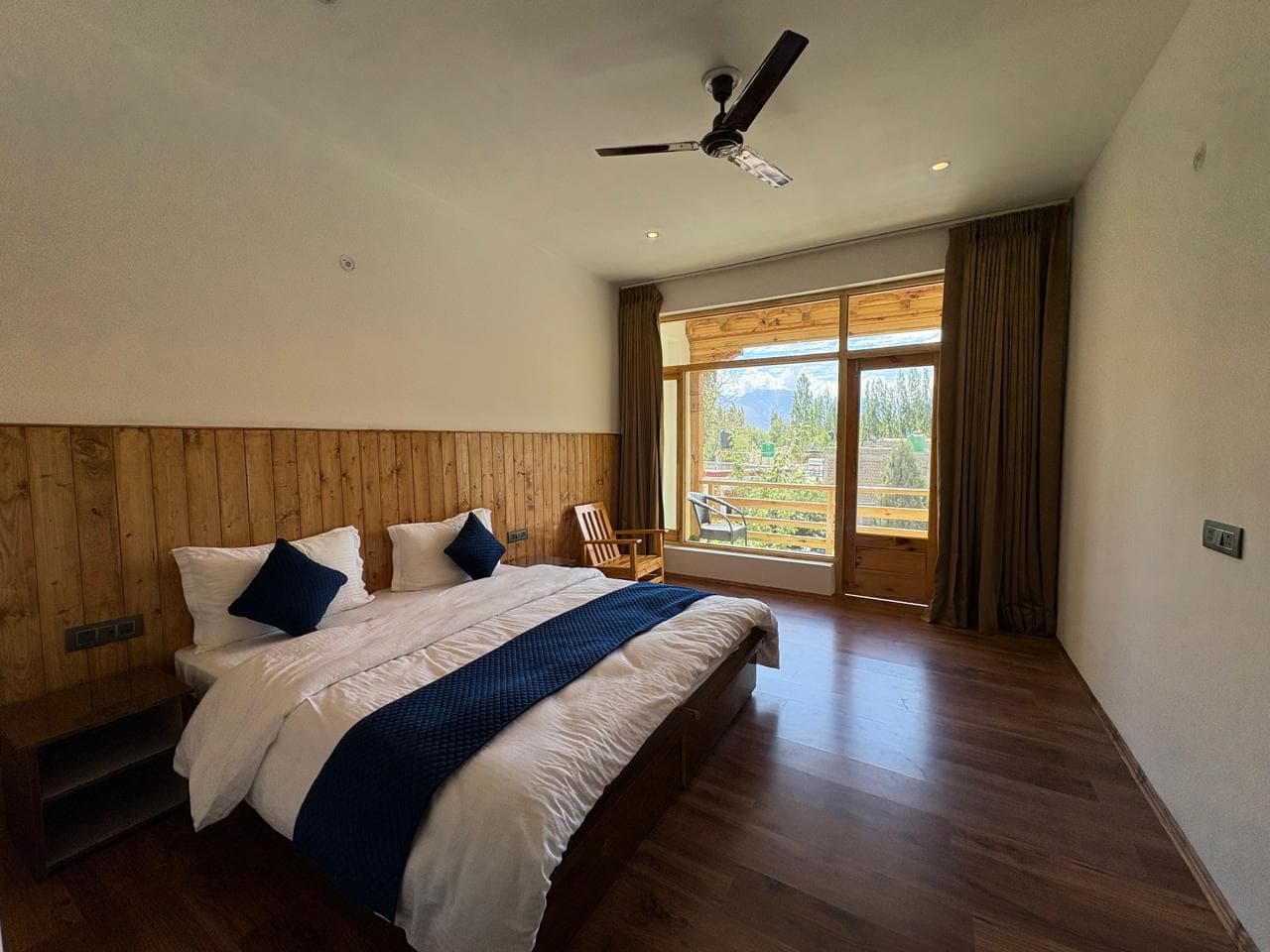 Premium Room