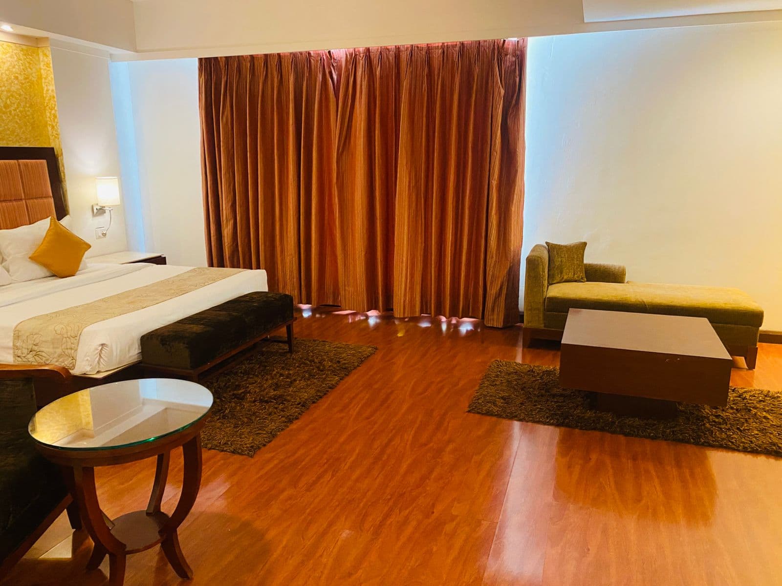 Premium Room