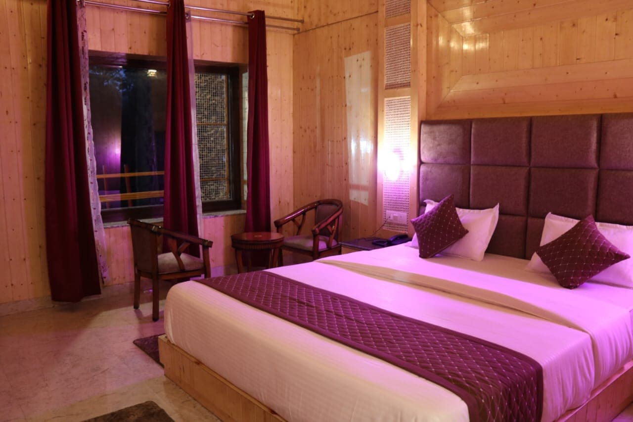 Deluxe Category Room