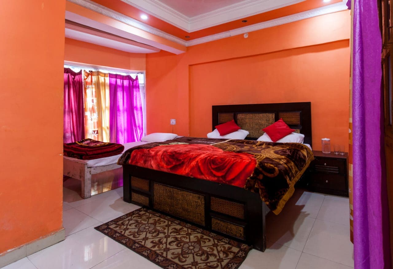 Triple Bed Room