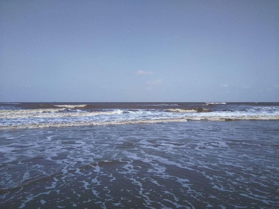 Dumas Beach