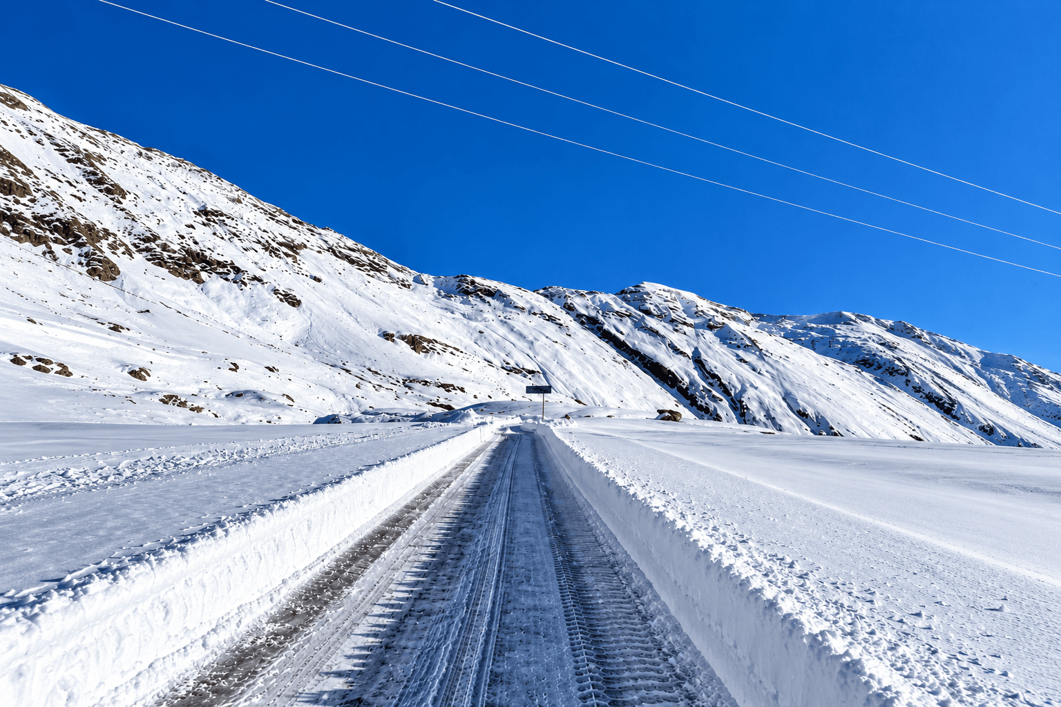 Manali Tour Package from Delhi – Solang Valley & Rohtang Pass — image 1